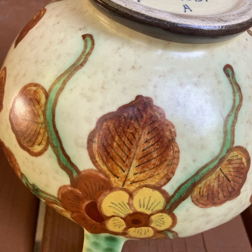 Dutch Antique Short Vase - Picture 9 of 10